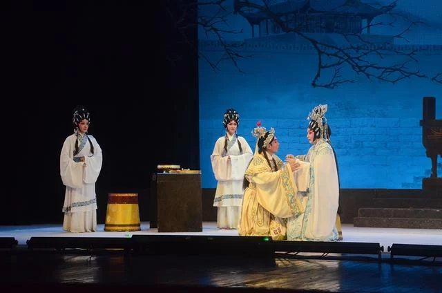 14场粤剧活动,3万多观众现场感受——第十七届东莞"粤剧黄金周"圆满落幕(图1) 14场粤剧活动,3万多观众现场感受——第十七届东莞"粤剧黄金周"圆满落幕(图1)