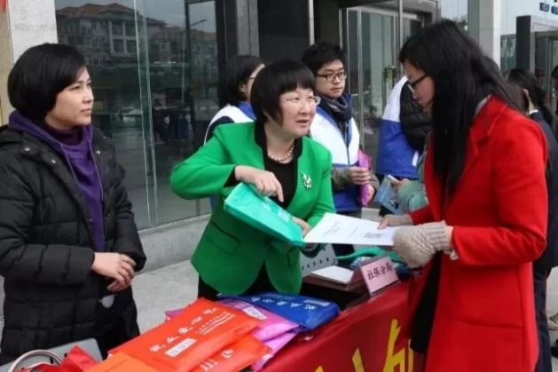 东莞女干部袁秀娟：对妇女儿童工作有独特情怀(图7)