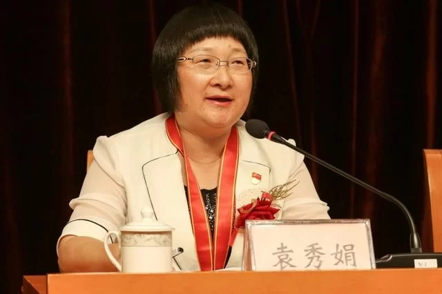 东莞女干部袁秀娟：对妇女儿童工作有独特情怀(图1)