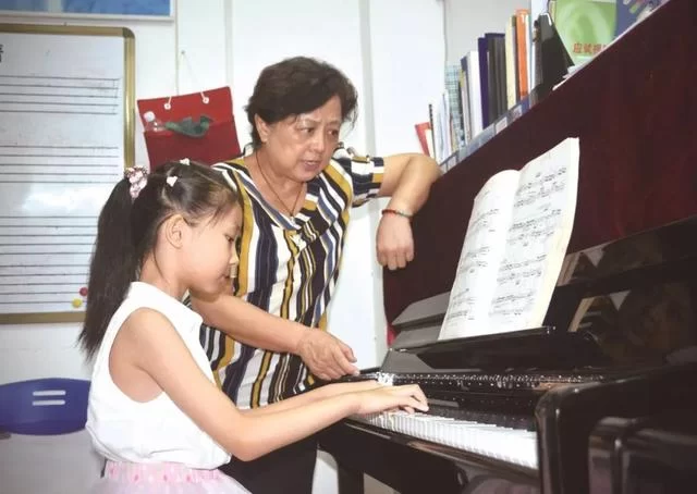 李松:钢琴教育家的东莞情缘(图5) 李松:钢琴教育家的东莞情缘(图5)