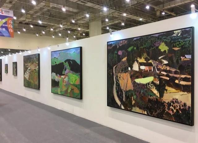 “艺术让城市更时尚，艺术让生活更美好”——2019中国（青岛）艺术博览会书画艺术名家邀请展圆满举办(图4)