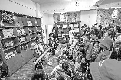 图书服务跨越城市 打通地域壁垒——北部湾探路公共文化服务共建共享(图1) 图书服务跨越城市 打通地域壁垒——北部湾探路公共文化服务共建共享(图1)