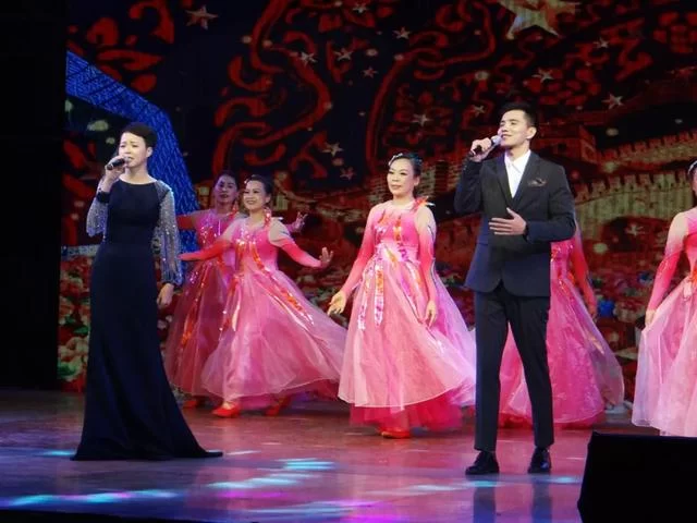 南北年俗喜相逢,乡村春晚别样红(图16) 南北年俗喜相逢,乡村春晚别样红(图16)