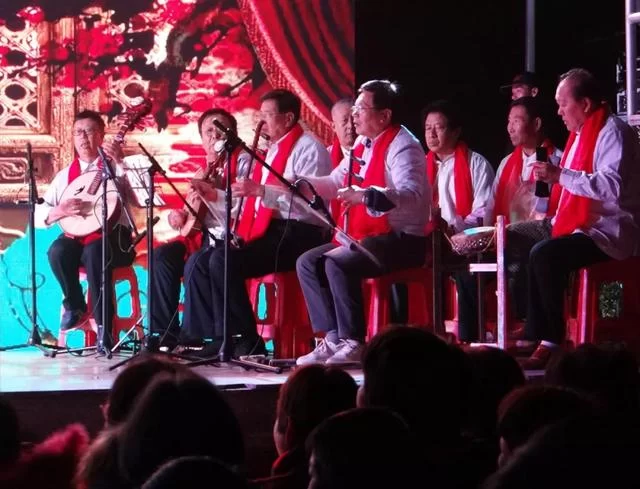 南北年俗喜相逢,乡村春晚别样红(图8) 南北年俗喜相逢,乡村春晚别样红(图8)