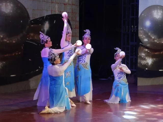 南北年俗喜相逢,乡村春晚别样红(图11) 南北年俗喜相逢,乡村春晚别样红(图11)