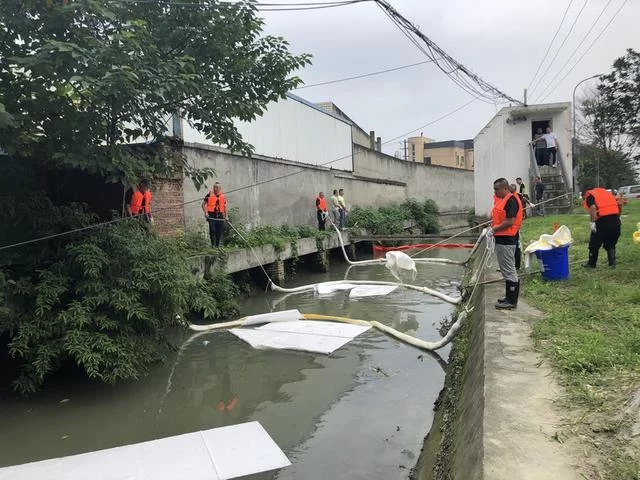成都市温江区开展饮用水水源地突发环境事件应急演练(图5) 成都市温江区开展饮用水水源地突发环境事件应急演练(图5)