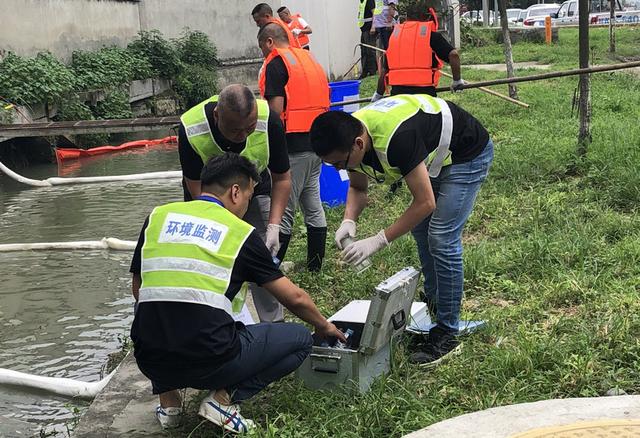 成都市温江区开展饮用水水源地突发环境事件应急演练(图4)