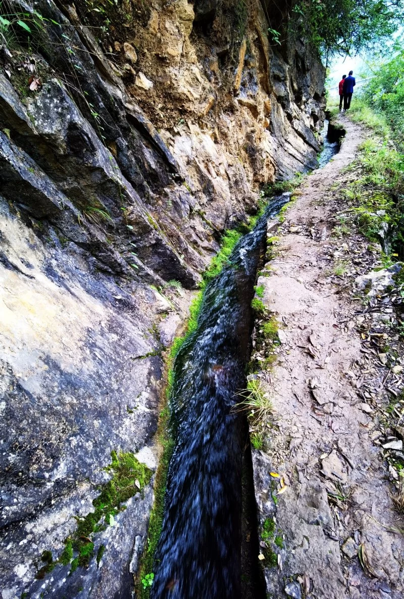 “乌蒙见证”——诗人走进毕节创作采风助力脱贫攻坚(图4) “乌蒙见证”——诗人走进毕节创作采风助力脱贫攻坚(图4)