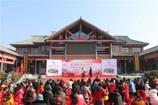幸福花儿朵朵开——英山县创建国家公共文化服务体系示范区“三好”模式探访(图4) 幸福花儿朵朵开——英山县创建国家公共文化服务体系示范区“三好”模式探访(图4)