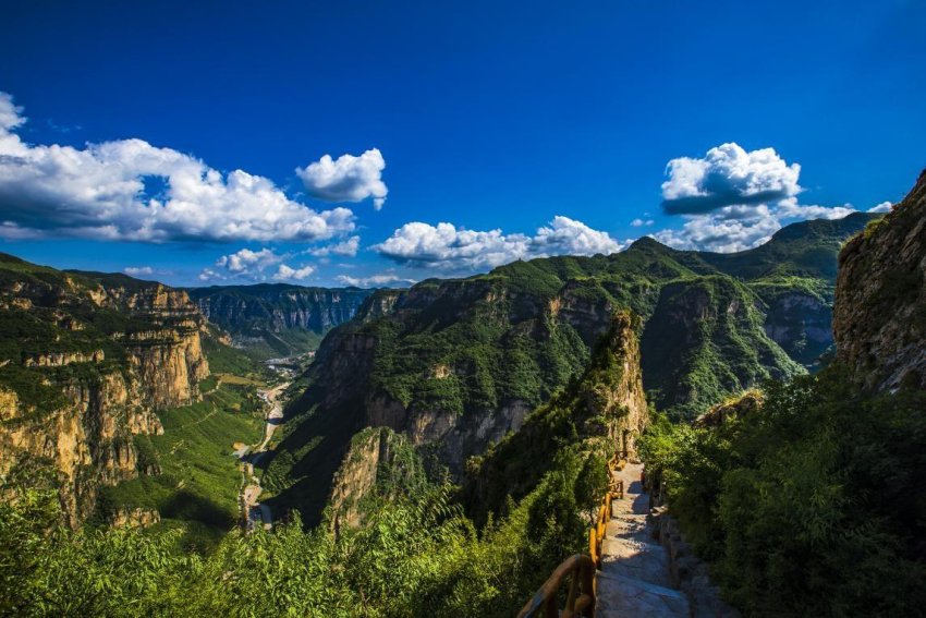 文旅市场强势复苏之年，山西八泉峡在行动