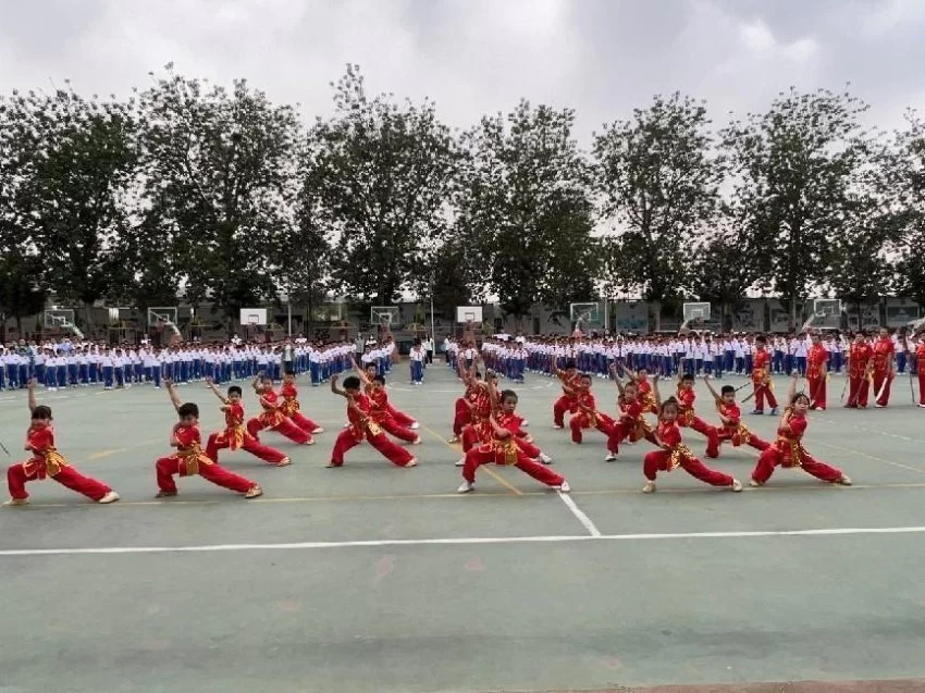 弘扬民族体育文化，北工大附中举办“再续冰雪梦、一起向未来”亲子冰雪嘉年华(图4)