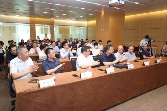 石渠宝笈杯“书写大运河”青少年书画美育系列活动在京正式启动(图2) 石渠宝笈杯“书写大运河”青少年书画美育系列活动在京正式启动(图2)