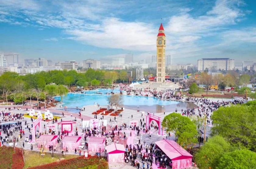 河南鹤壁淇滨区:以花为媒 掀起文旅消费新热潮(图2) 河南鹤壁淇滨区:以花为媒 掀起文旅消费新热潮(图2)