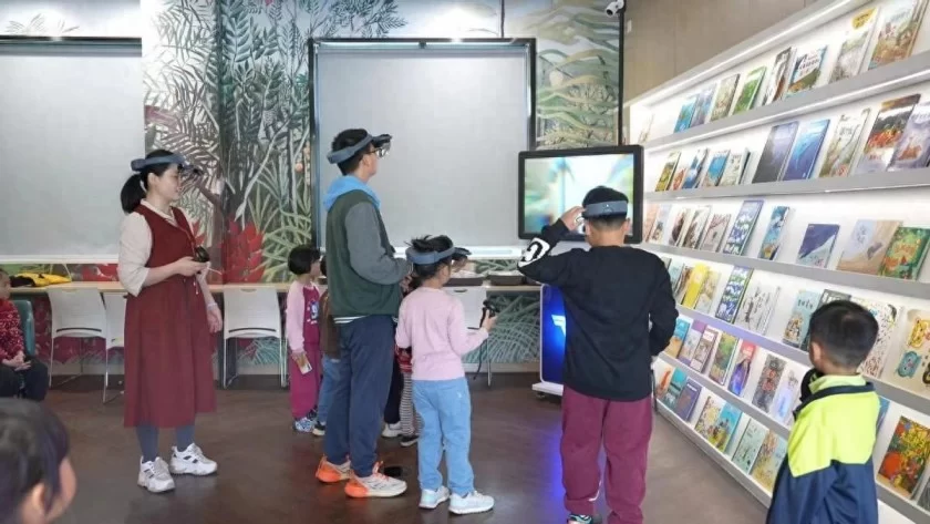 <strong>让小镇孩子穿越元宇宙时代——嘉兴元宇宙阅读体验馆大桥、王店分馆揭幕</strong>