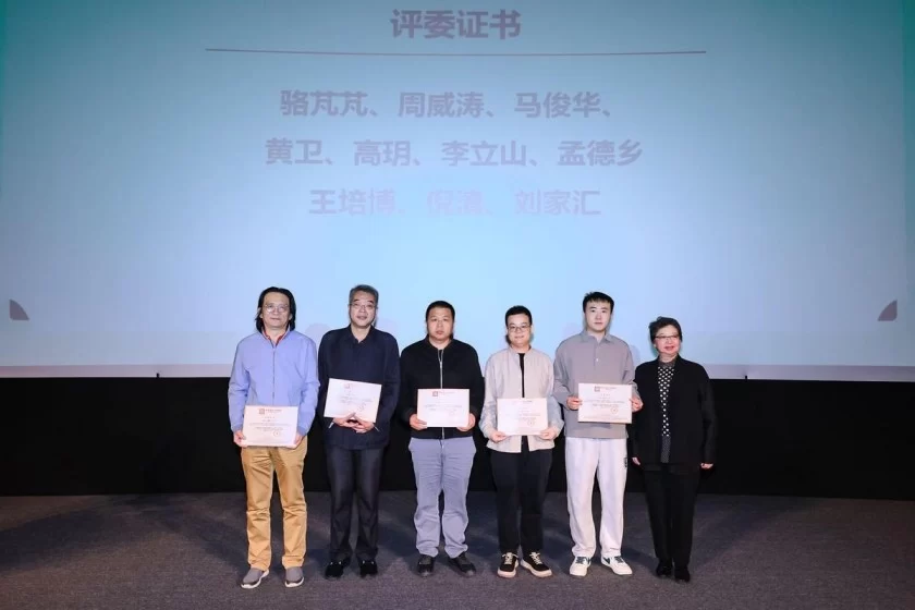 “印记北京中轴线——大众篆刻作品展”巡展启动暨公益赠书活动举办(图7)