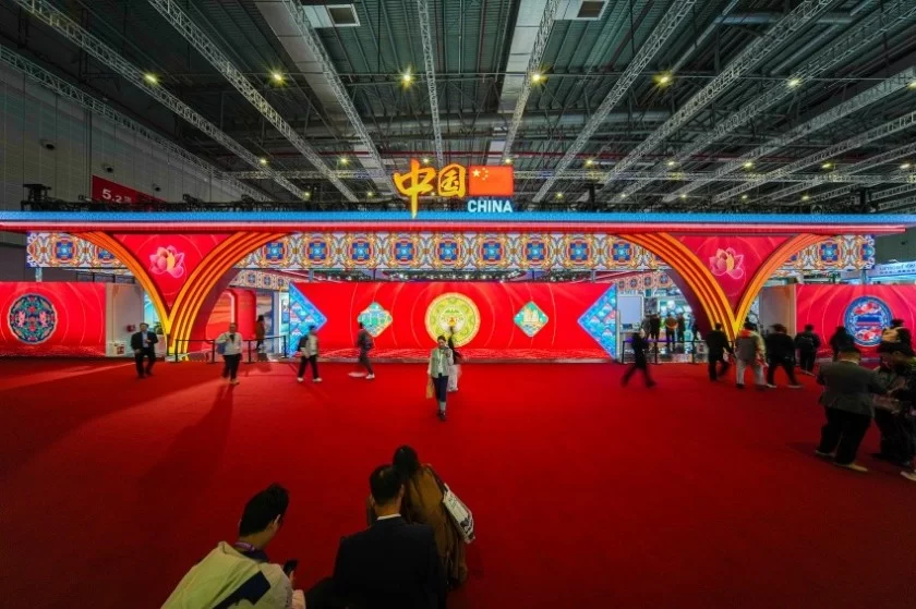 活化纹样文化基因 向世界讲述中国故事——“北京（西城）文化数字基因工程”亮相进博会(图2)
