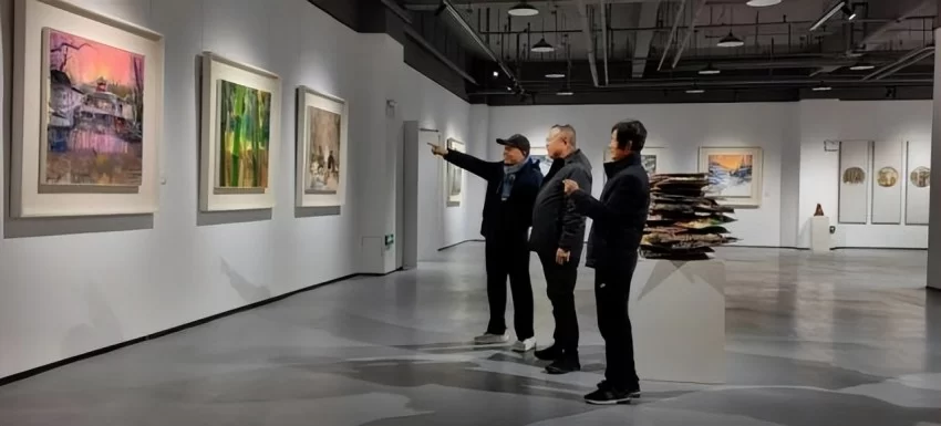 “移山——孟新宇油画作品展”在商丘工学院美术馆举行(图11) “移山——孟新宇油画作品展”在商丘工学院美术馆举行(图11)