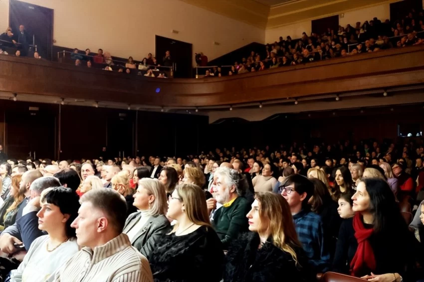 塞尔维亚奏响新春乐章——2025年欢乐春节演出活动在贝尔格莱德举行(图3) 2025年欢乐春节演出活动在贝尔格莱德举行(图3)