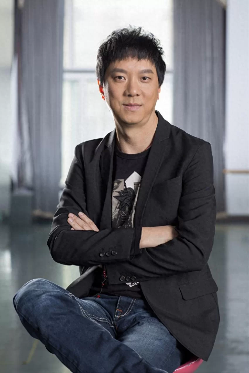 音乐诗人梁芒：以浪漫书写有用的歌