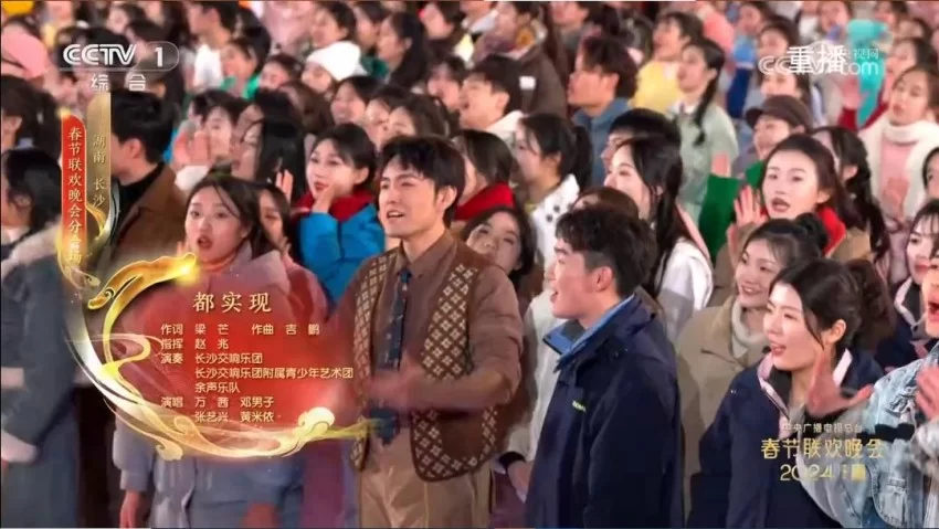 音乐诗人梁芒:以浪漫书写有用的歌(图6) 音乐诗人梁芒:以浪漫书写有用的歌(图6)