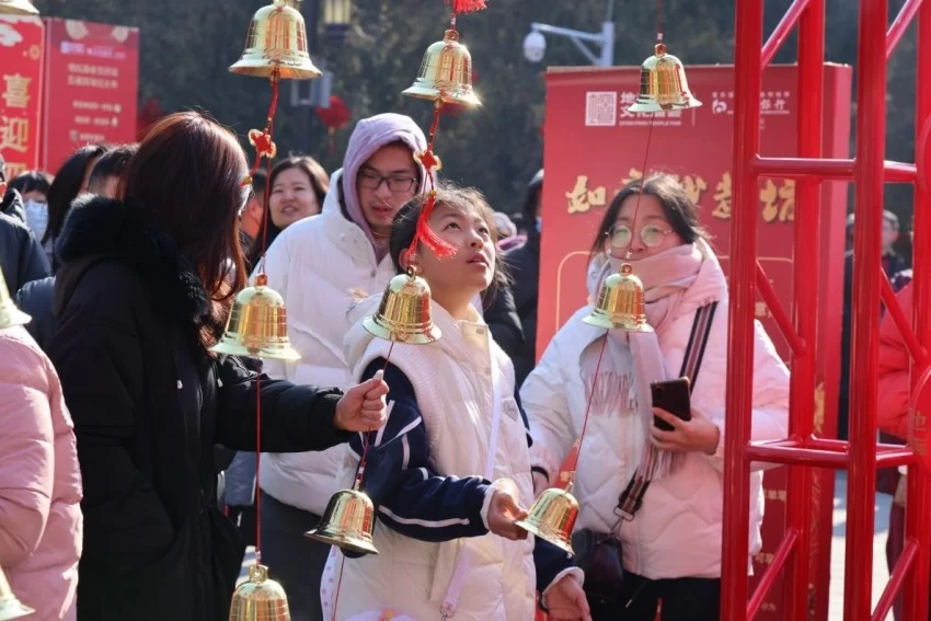 第三十七届地坛、第三十九届龙潭春节文化庙会圆满谢幕:传统焕新韵,文化续华章(图10) 第三十七届地坛、第三十九届龙潭春节文化庙会圆满谢幕:传统焕新韵,文化续华章(图10)