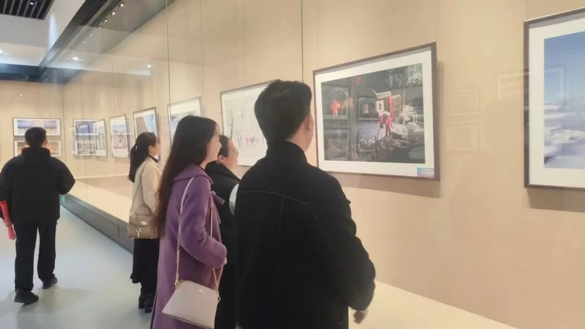 “大美伊春·魅力丰林”冬季风光摄影展走进广东茂名(图3) “大美伊春·魅力丰林”冬季风光摄影展走进广东茂名(图3)