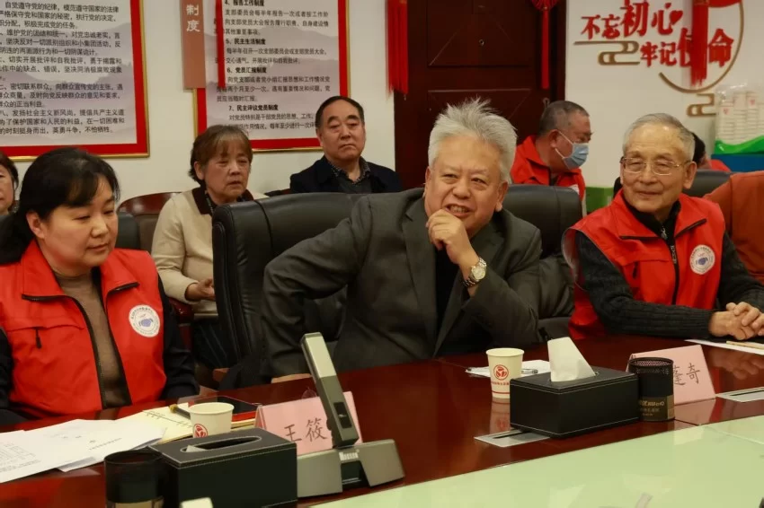 “夕阳护盾-老年维权关爱行动”正式启动:为老年人维权撑起法治蓝天(图4) “夕阳护盾-老年维权关爱行动”正式启动:为老年人维权撑起法治蓝天(图4)