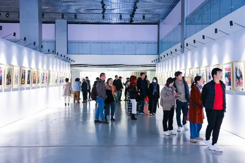 “致敬电影诞生 130 周年暨法国电影嘉年华” 启幕,《卡丹之家》首映点亮中法文化光影盛宴(图8) “致敬电影诞生 130 周年暨法国电影嘉年华” 启幕,《卡丹之家》首映点亮中法文化光影盛宴(图8)