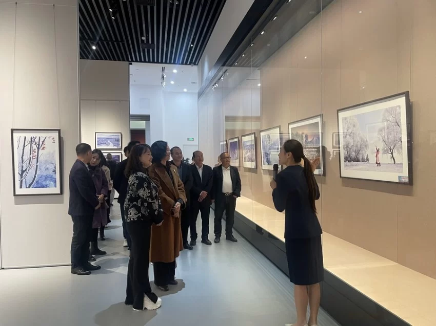 “大美伊春、魅力丰林”冬季风光摄影作品系列展:光影艺术展现魅力丰林时代风采(图6) “大美伊春、魅力丰林”冬季风光摄影作品系列展:光影艺术展现魅力丰林时代风采(图6)