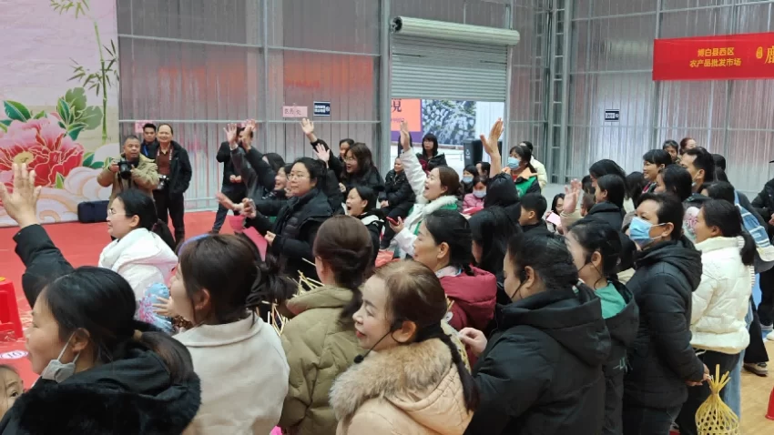 广西博白县水鸣镇2025年“三八”妇女节竹编技艺大赛：巾帼助力产业兴， 文明乡风竹韵长(图9)