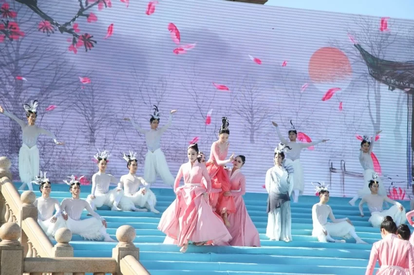 第十一届鹤壁樱花季启幕 以“樱花+”激活文旅消费全链条(图3)