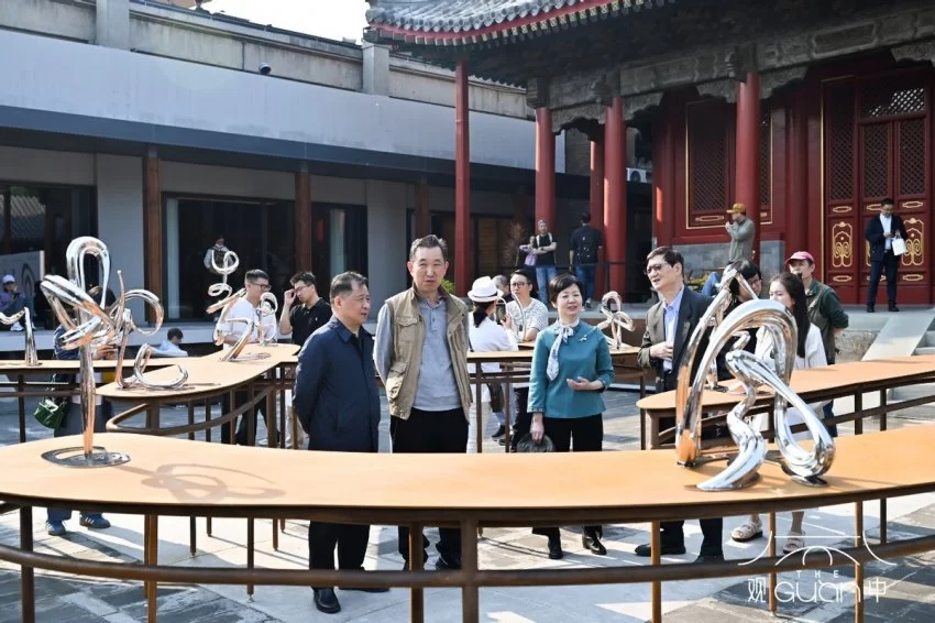 文字史诗:中轴线上的文本空间雕塑公共艺术展(图7) 文字史诗:中轴线上的文本空间雕塑公共艺术展(图7)