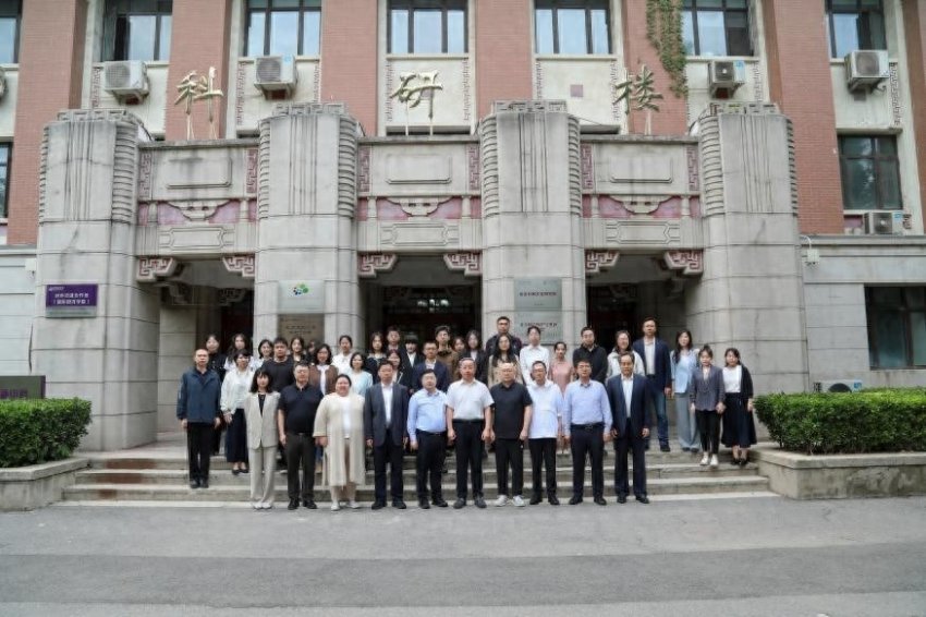 2024年度“北京雨燕奖学金”座谈会在北京建筑大学顺利举办(图1)