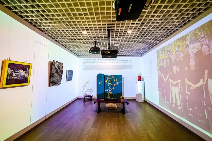 重庆城口“忘我”漆艺作品展在京启幕,百余件残疾人非遗作品亮相故宫博物院(图8) 重庆城口“忘我”漆艺作品展在京启幕,百余件残疾人非遗作品亮相故宫博物院(图8)