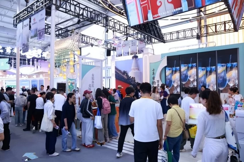 科技赋能古都新韵 2025年服贸会文旅服务专题西城展圆满落幕(图4) 科技赋能古都新韵 2025年服贸会文旅服务专题西城展圆满落幕(图4)