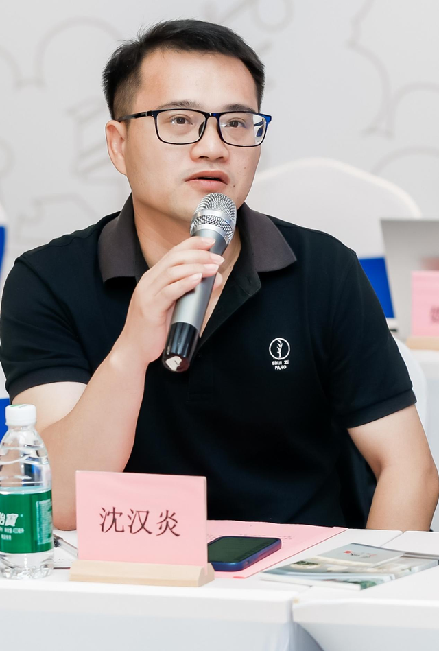 从乡村到城市的精神迁徙——沈汉炎及其诗集《有些光不会消失》(图1)