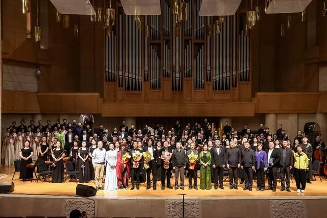 民族交响《云横秦岭》晋京首演：奏响中华父亲山的精神史诗(图1)