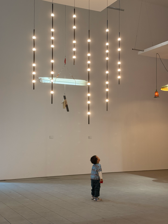 2025北京国际设计周｜马德里主宾城市展《光之线条（The Line Dreams）》正式开幕(图6)