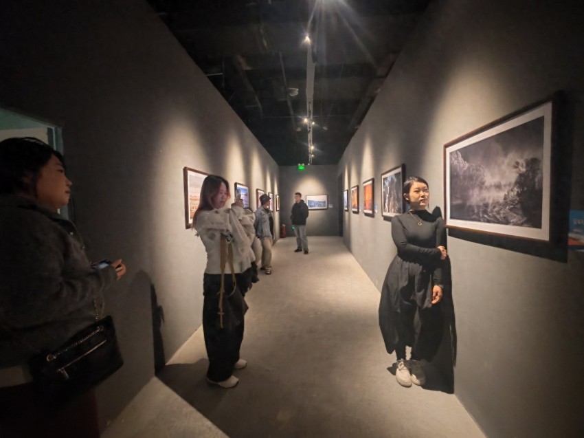 “大美伊春·魅力丰林”四季风光摄影作品展亮相天津