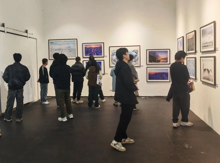 林海雪韵映山城 南北文旅谱新篇——“大美伊春·魅力丰林”冬季风光摄影作品展重庆启幕(图2)