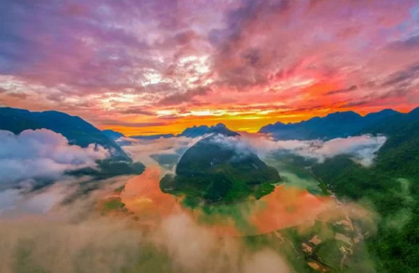 八亿年前溶洞长乐宫1月1日开业迎客(图2) 八亿年前溶洞长乐宫1月1日开业迎客(图2)