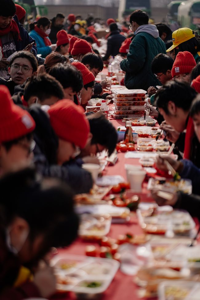 陕西西安：服务美术统考，志愿行动暖人心(图4)