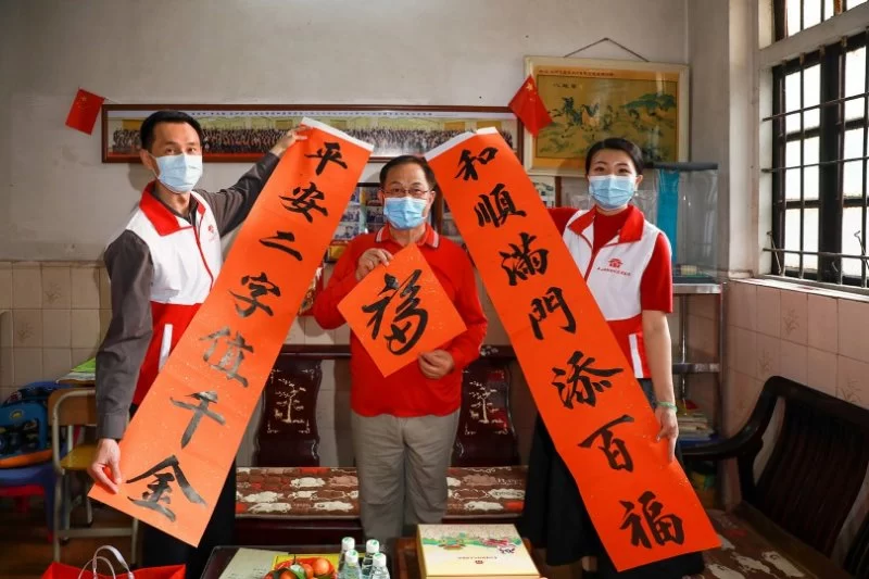 留莞过年享文化盛宴,“春满茶山”挥春送福情暖千家(图5) 留莞过年享文化盛宴,“春满茶山”挥春送福情暖千家(图5)