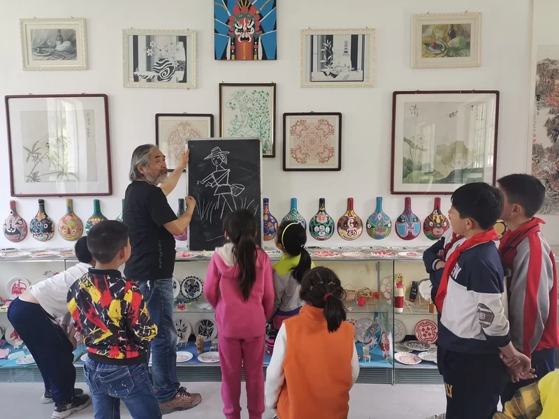 乡村青少年艺术教育需多方联合发力(图2) 乡村青少年艺术教育需多方联合发力(图2)