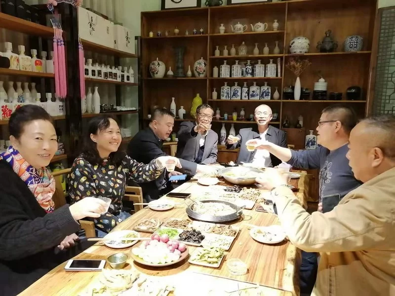 诗酒成都,今朝风流!红星路旁小酒馆,“蜀生欢伯”问知音(图6) 诗酒成都,今朝风流!红星路旁小酒馆,“蜀生欢伯”问知音(图6)