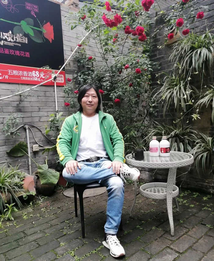 诗酒成都,今朝风流!红星路旁小酒馆,“蜀生欢伯”问知音(图1) 诗酒成都,今朝风流!红星路旁小酒馆,“蜀生欢伯”问知音(图1)