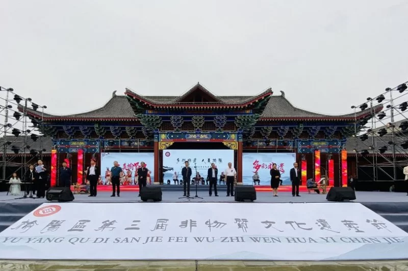 搭建展示平台,推动传承保护——陕西榆阳第三届非物质文化遗产节开幕(图1) 搭建展示平台,推动传承保护——陕西榆阳第三届非物质文化遗产节开幕(图1)