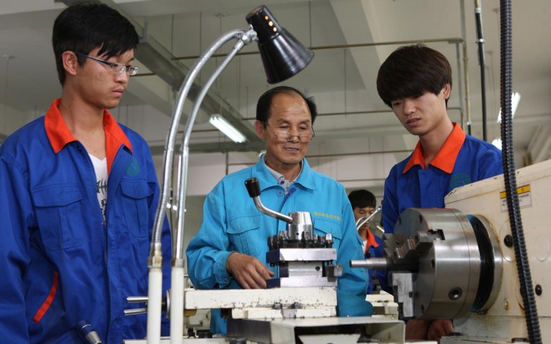 榆林职业技术学院探索高技能人才教学培养新模式(图3) 榆林职业技术学院探索高技能人才教学培养新模式(图3)