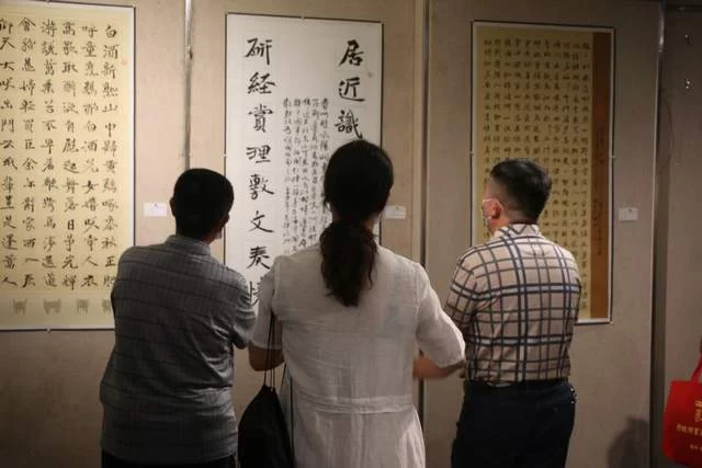 “仰怀圣地 聆道赤水”穆昉洲书法展在遵义举办(图5) “仰怀圣地 聆道赤水”穆昉洲书法展在遵义举办(图5)