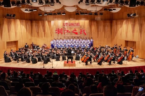 微剧评：民族化创作打破合唱音乐结构的闭环